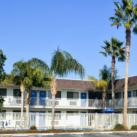 Motel 6 Lost Hills / Buttonwillow Racetrack Bagian luar foto