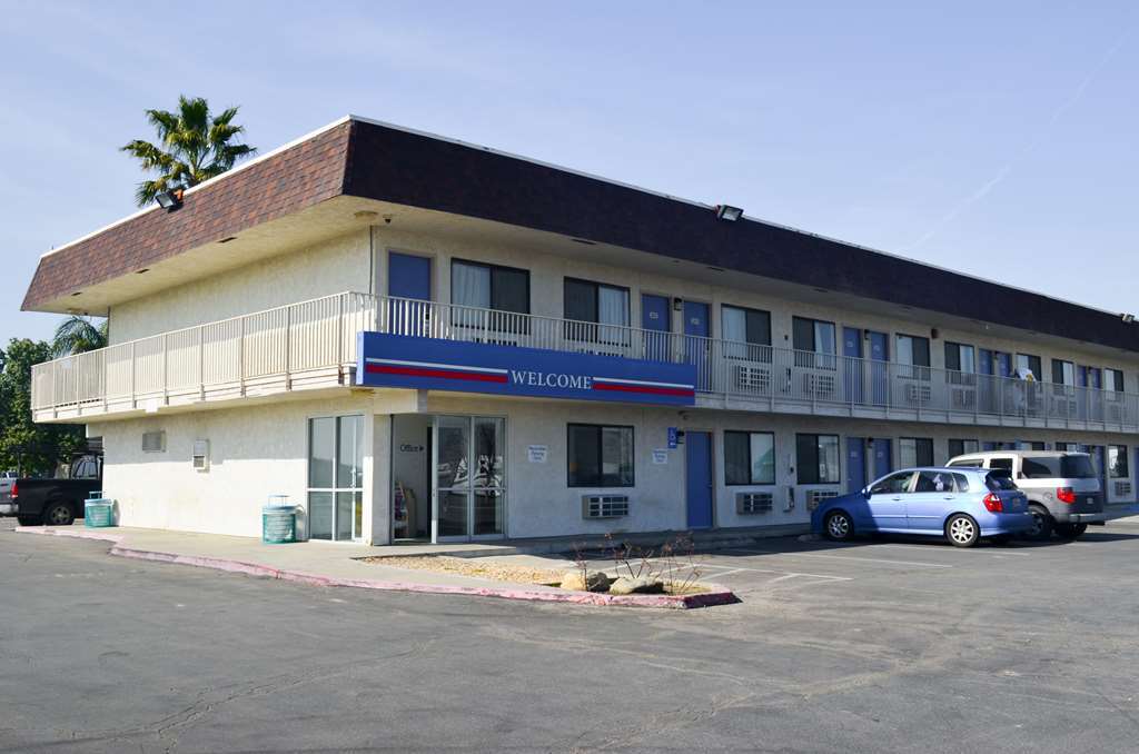 Motel 6 Lost Hills / Buttonwillow Racetrack Bagian luar foto