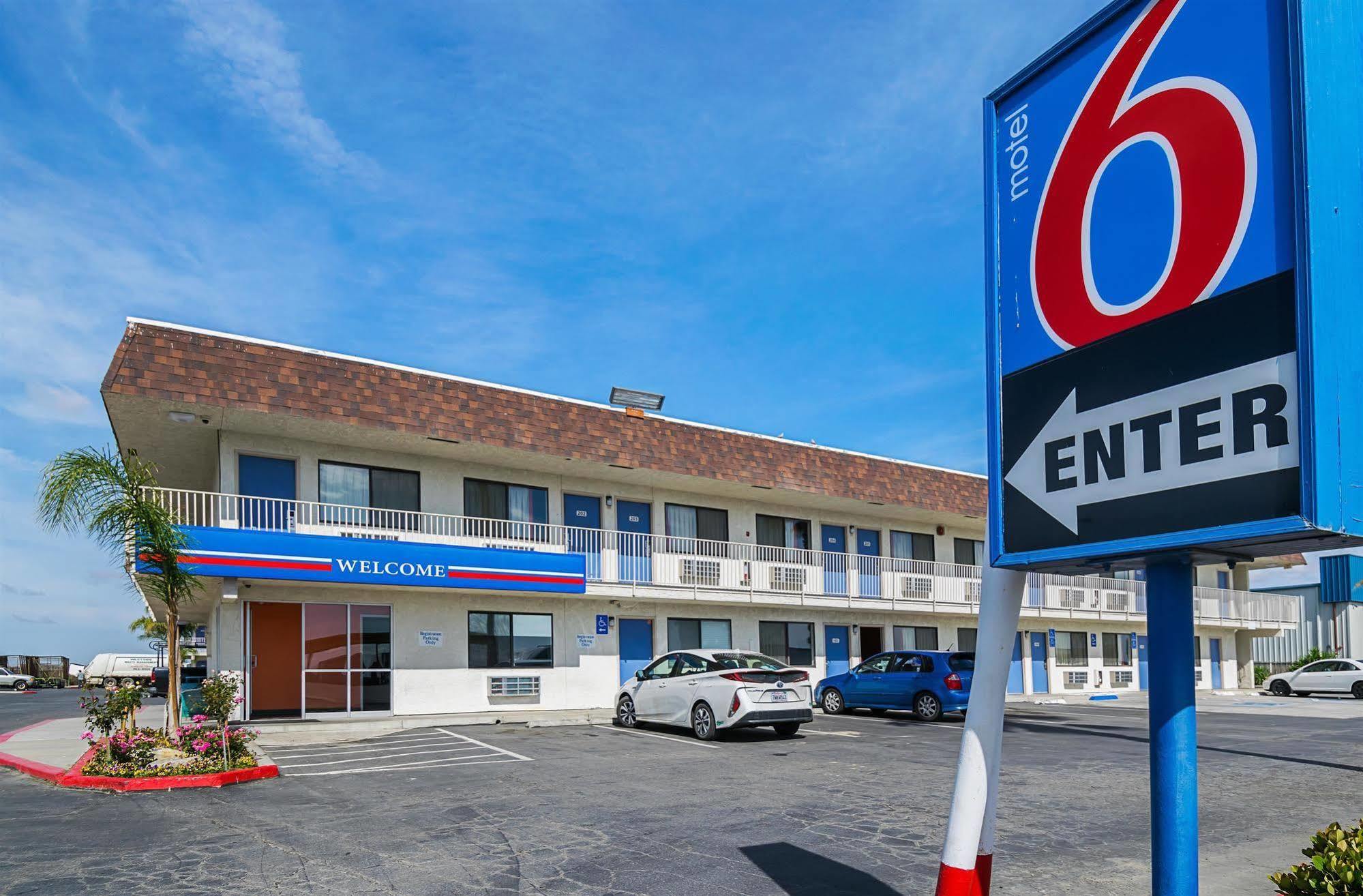 Motel 6 Lost Hills / Buttonwillow Racetrack Bagian luar foto
